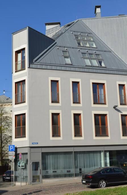 Luxury Apartment With A Balcony And View In Riga Old Town Kültér fotó