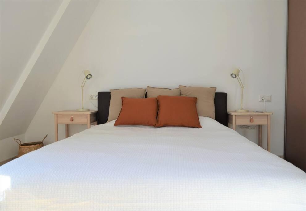 Luxury Apartment With A Balcony And View In Riga Old Town Kültér fotó